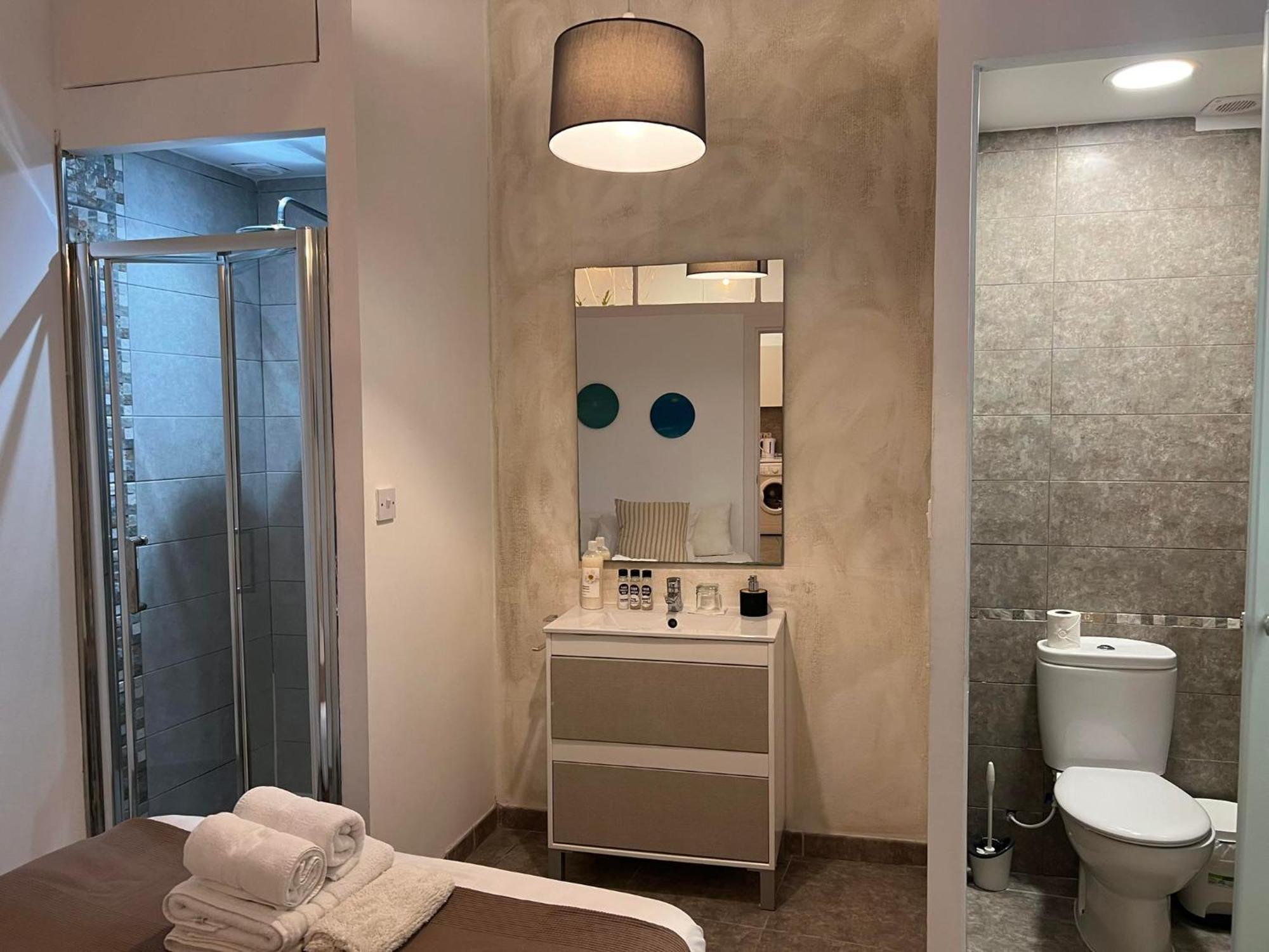 Budget-Friendly 1Br In The City Center Gibraltar Exterior foto